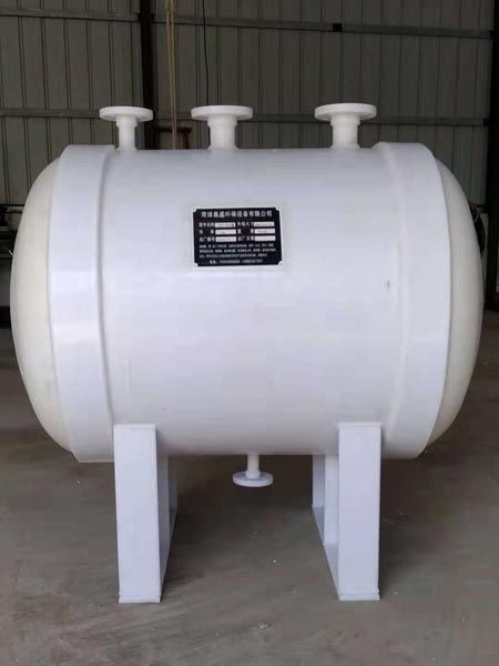 聚丙烯儲(chǔ)罐(臥式）